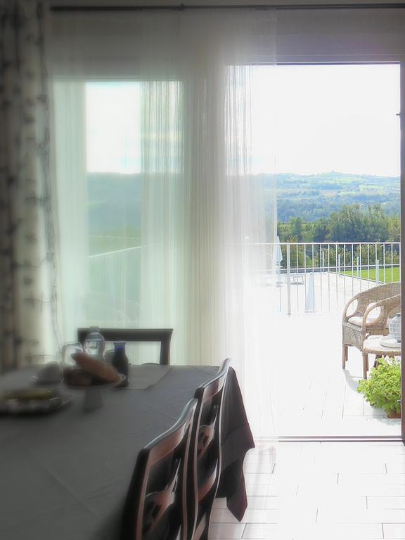 I Perticali Bed & Breakfast Carrù Eksteriør bilde
